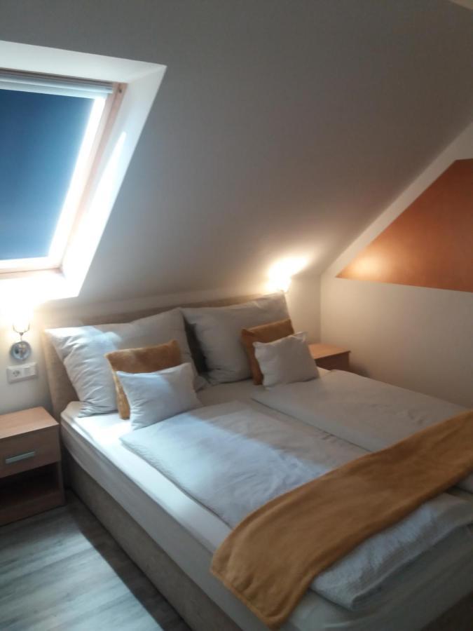 Éva Apartman Hévíz Extérieur photo